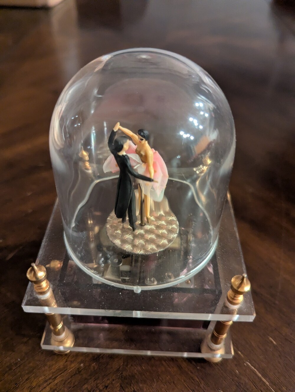 Vintage WACO Japan Lucite Dome Dancing Couple Music Box - Works! - Picture 5 of 11